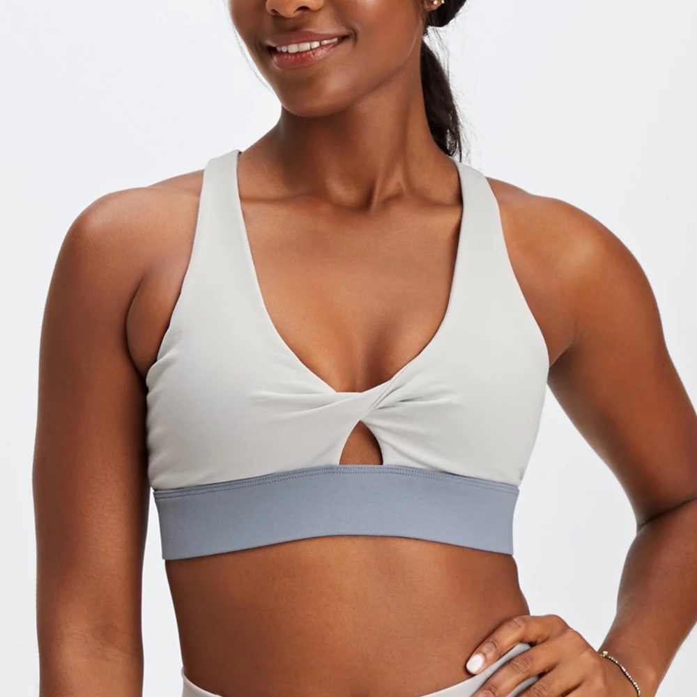 Oasis Twist Sports Bra size M